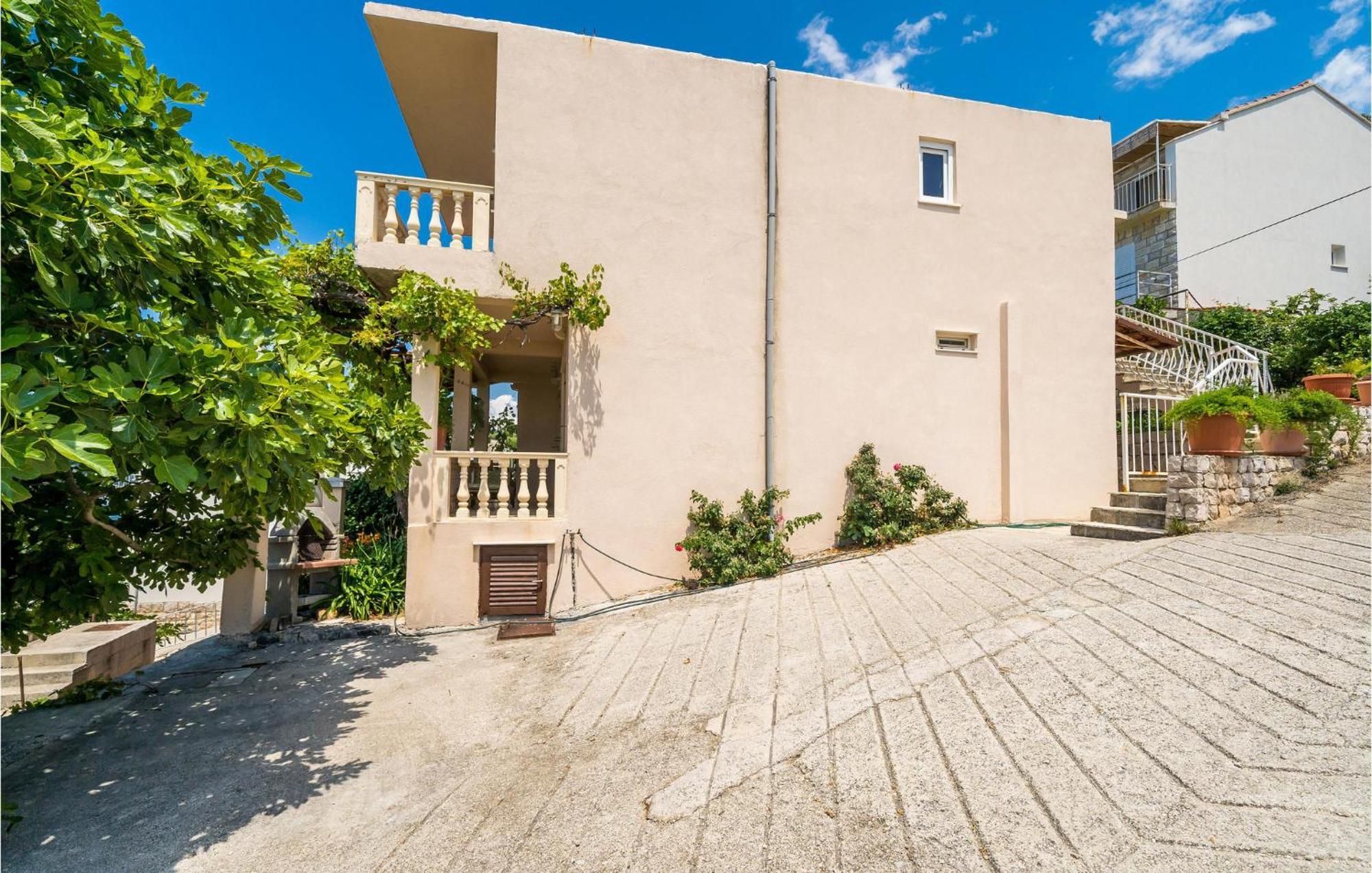 Stunning Apartment In Gruda With House Sea View Molunat Eksteriør bilde