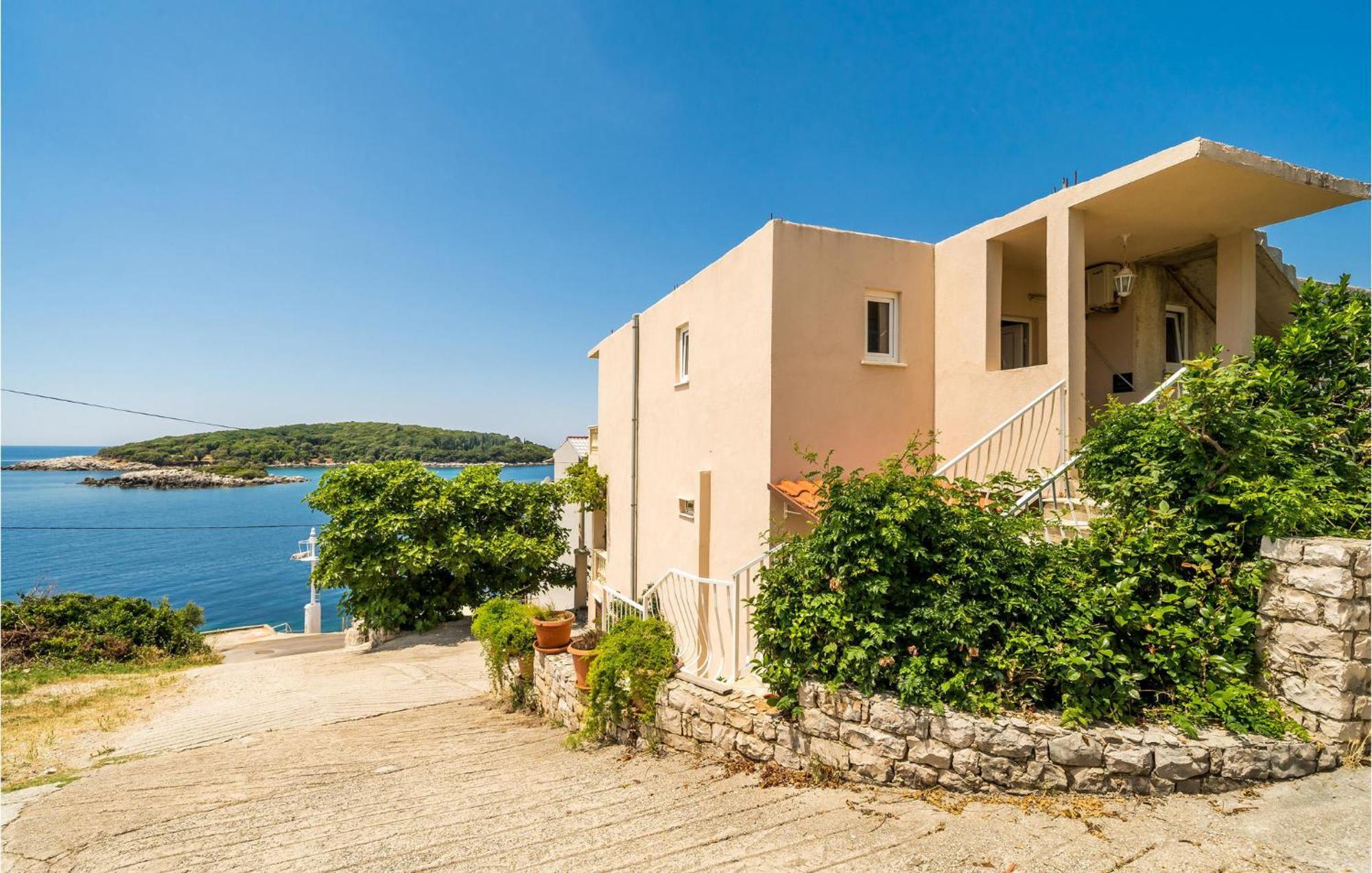 Stunning Apartment In Gruda With House Sea View Molunat Eksteriør bilde