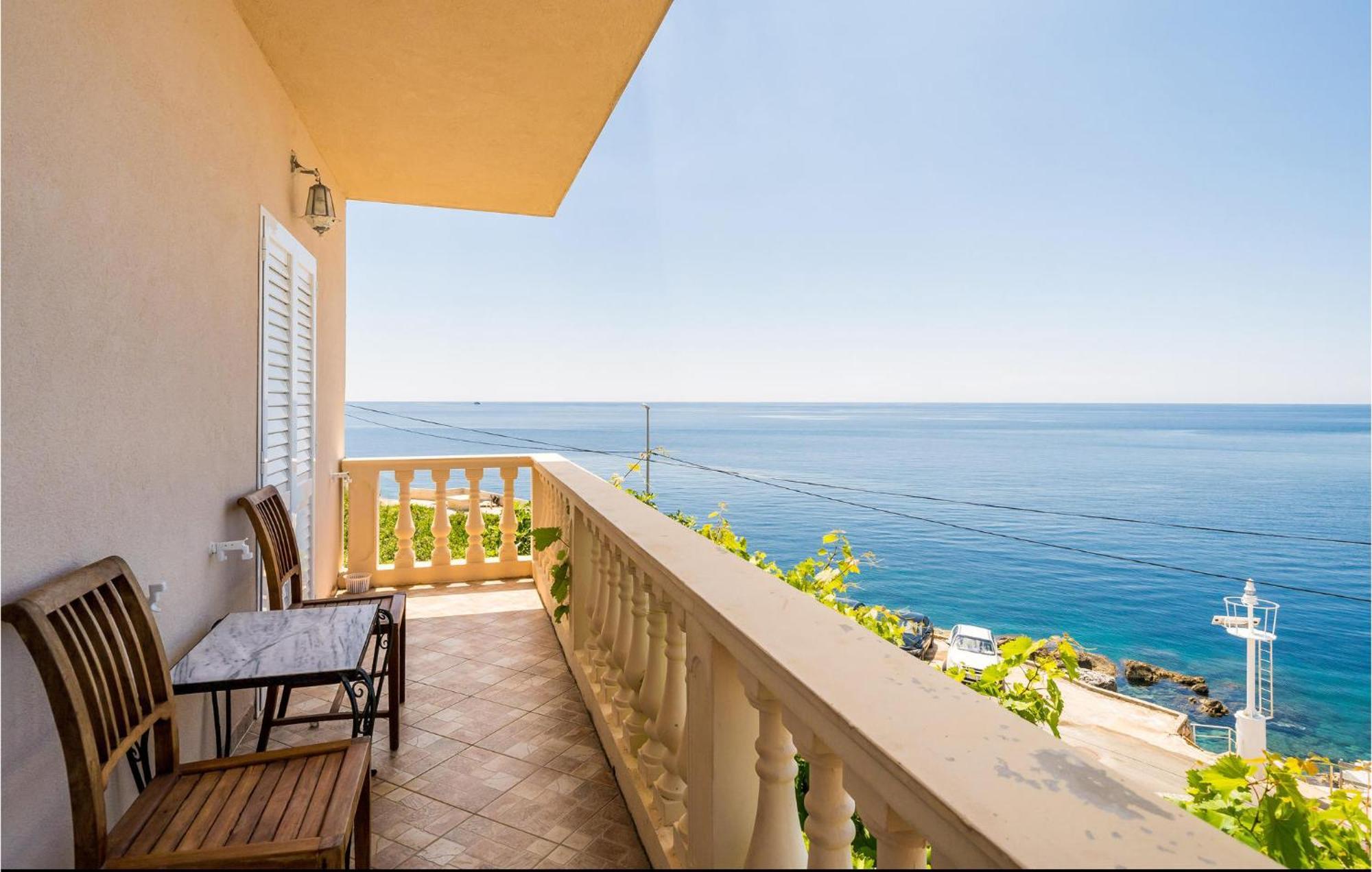 Stunning Apartment In Gruda With House Sea View Molunat Eksteriør bilde